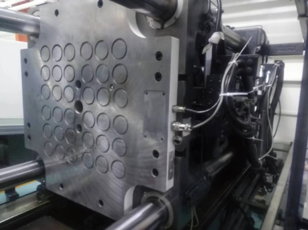 Innovator of Injection Molding Process: Magnetic Template Rapid Mold Replacement System for Injection Molding Machines