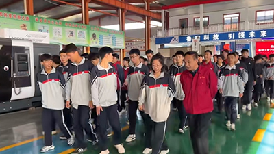 Students Explore New Realms of Smart Manufacturing at Luci Magnet