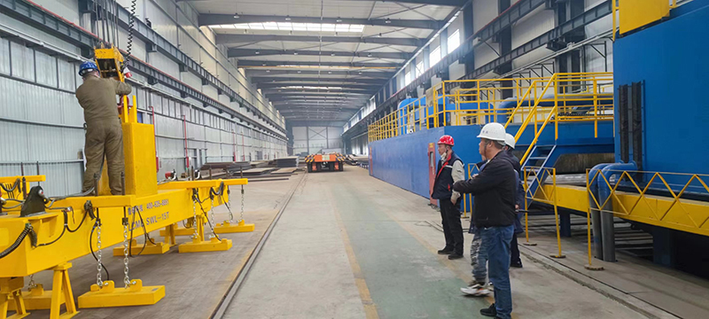 Telescopic Girder Electro-Permanent Magnet Lifter Helps a Steel Structure Manufacturer in Jiangsu to Solve the Problem of Lifting Different Sizes of Steel Plates