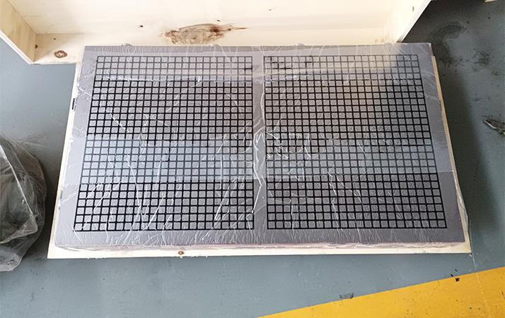 Permanent magnetic chuck