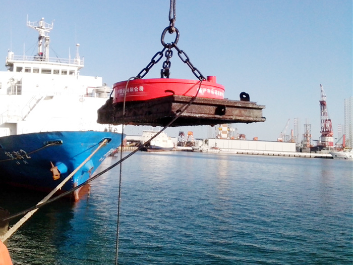 Submersible Lifting Electromagnetic Chucks for Underwater Scrap Steel Salvage